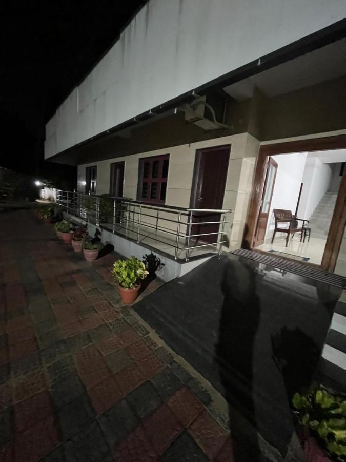 Delta Hospitality - Sea Facing Rooms With A Private Beach Kalyānpur エクステリア 写真