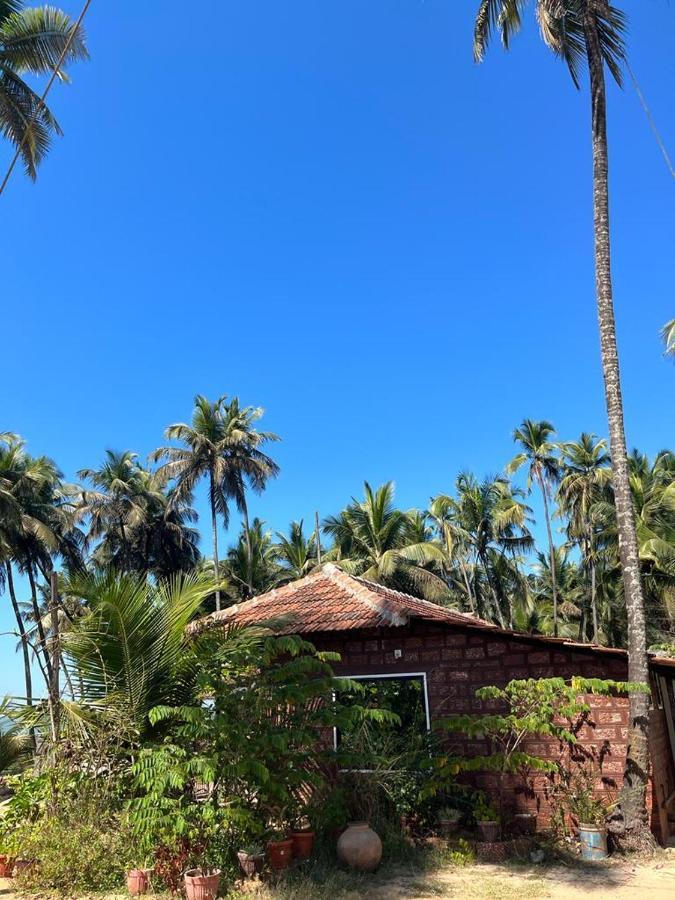 Delta Hospitality - Sea Facing Rooms With A Private Beach Kalyānpur エクステリア 写真